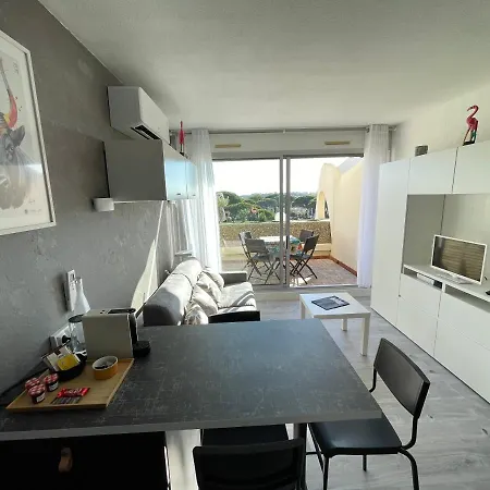 Superbe Studio, Terrasse, Piscine, Parking Le Grau-du-Roi