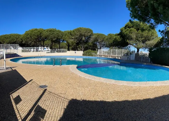 Apartament Superbe Studio, Terrasse, Piscine, Parking