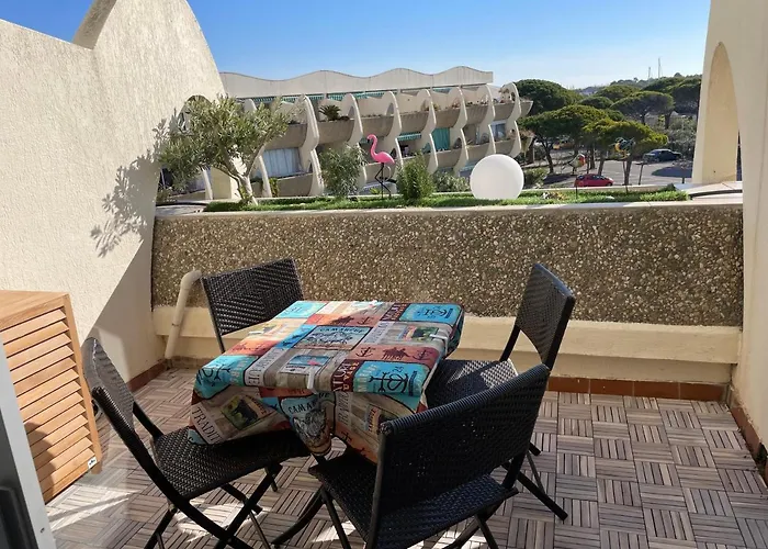 Superbe Studio, Terrasse, Piscine, Parking